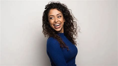 Liza Koshy: From Vine to YouTube Comedy。